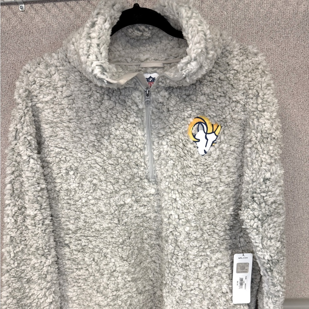 Los Angeles Rams women’s size Large G-III Sherpa Quarter-Zip Pullover.